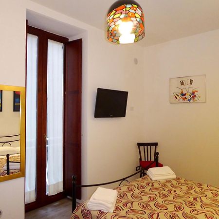 Отель Casa Cesira Incentro Неаполь Экстерьер фото