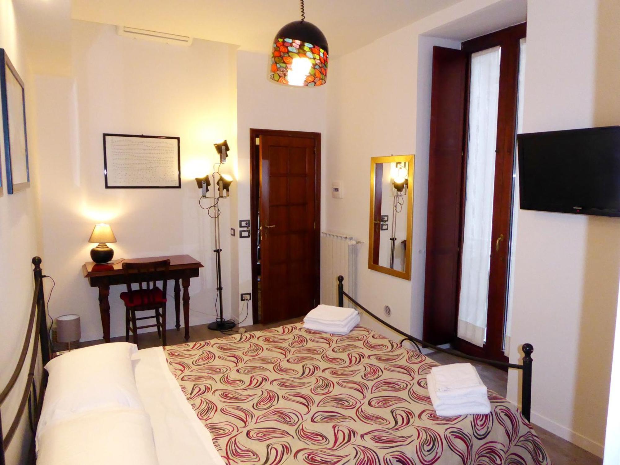 Отель Casa Cesira Incentro Неаполь Экстерьер фото