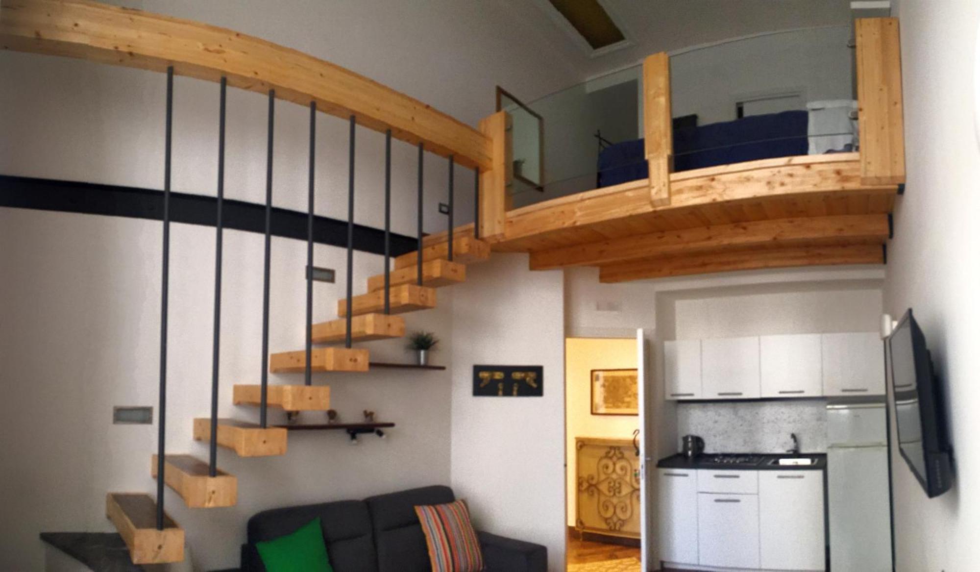 Отель Casa Cesira Incentro Неаполь Экстерьер фото