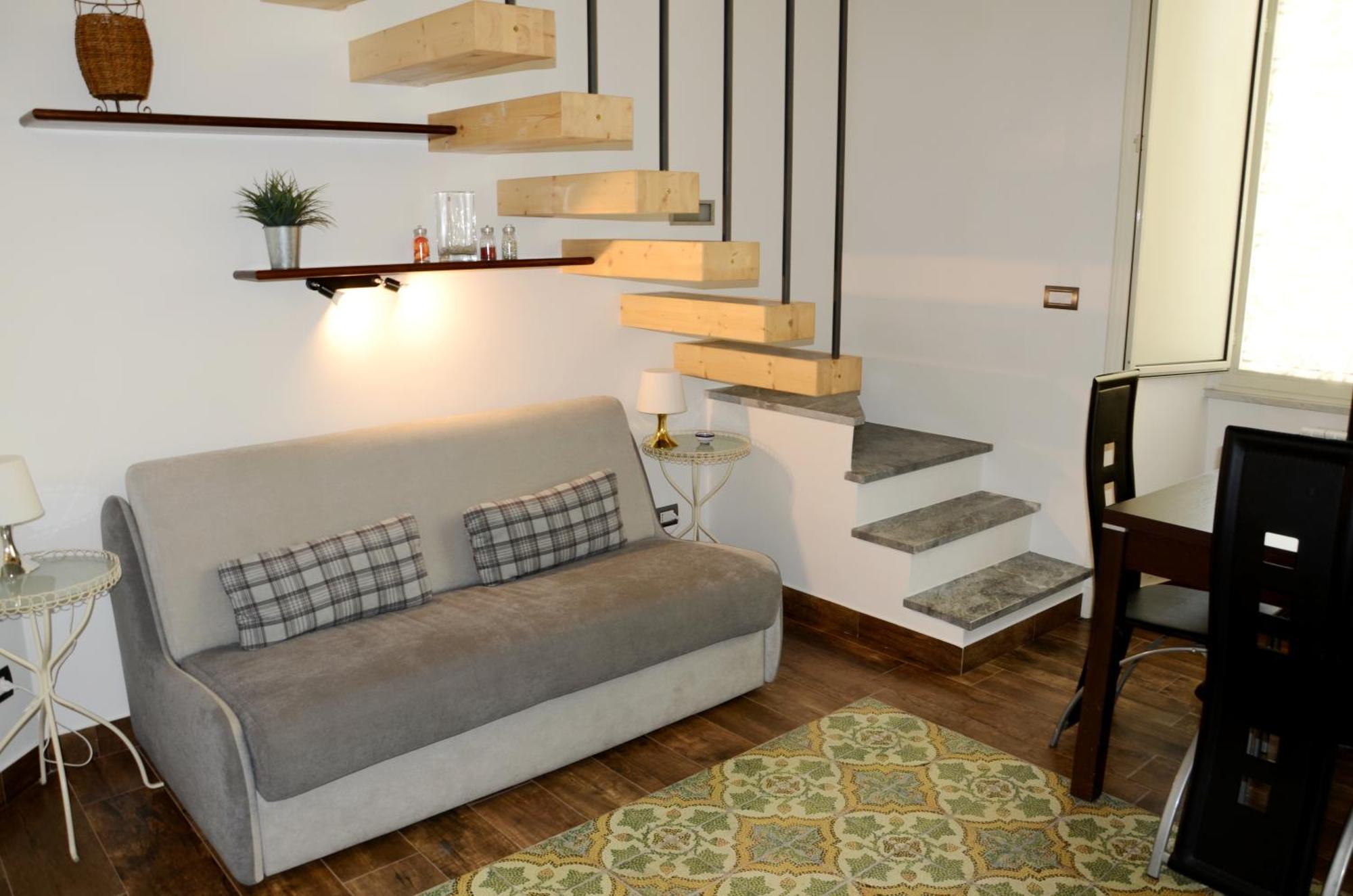 Отель Casa Cesira Incentro Неаполь Экстерьер фото
